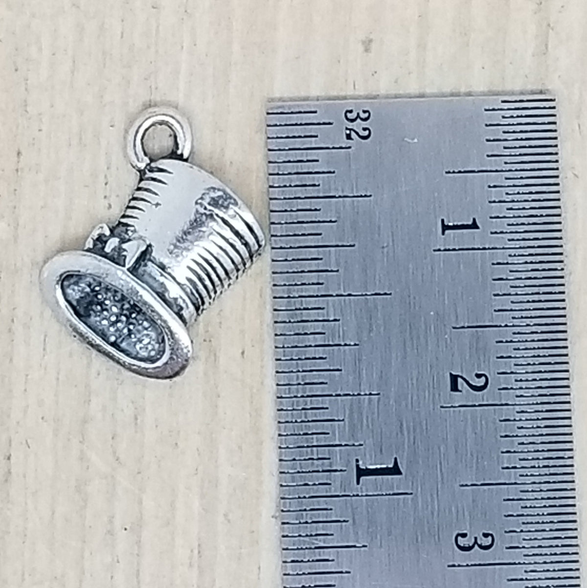 Top Hat Charm - lot of 10