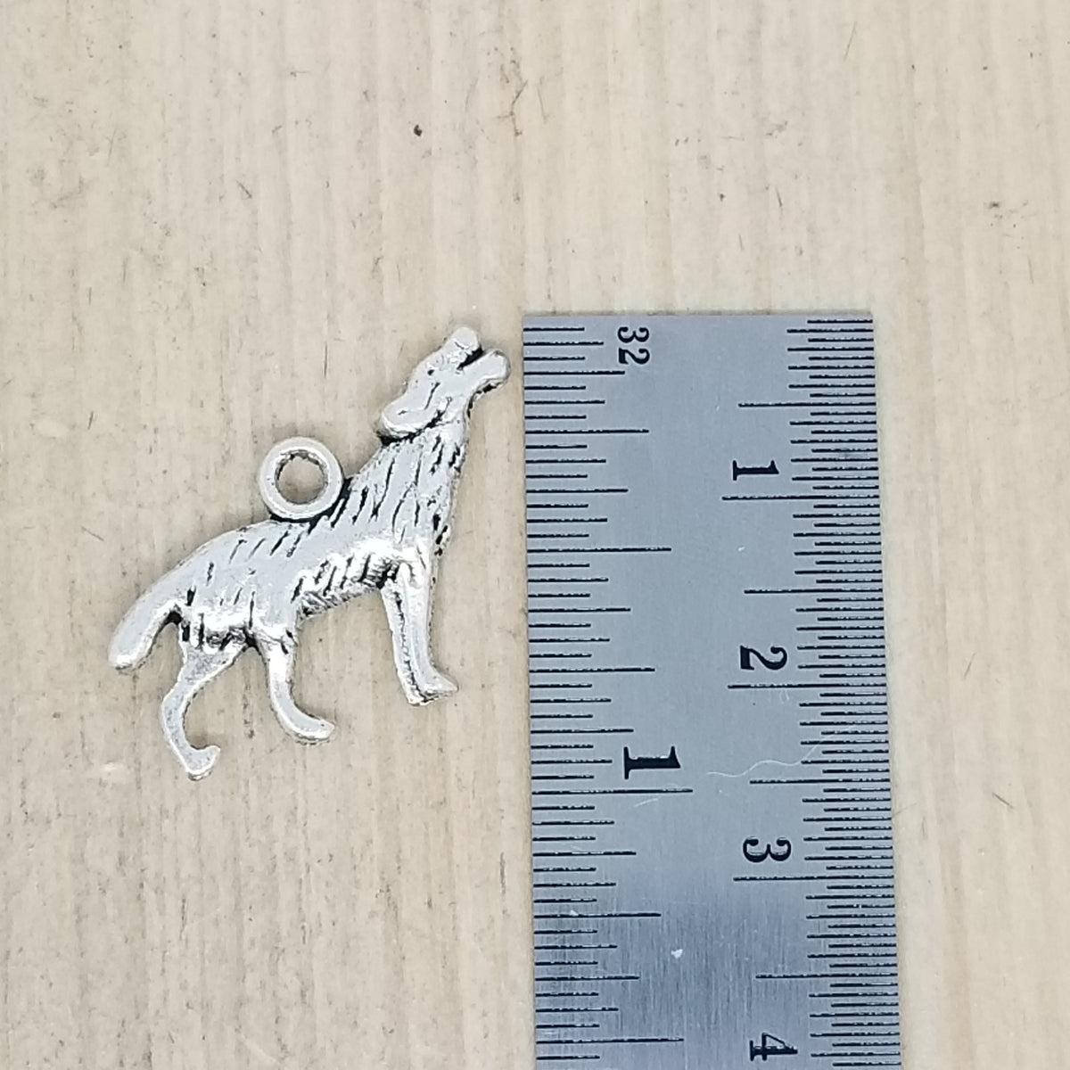 Wolf Charm - lot of 5