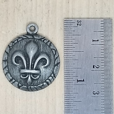 Large Fleur De Lis in Circle Charm