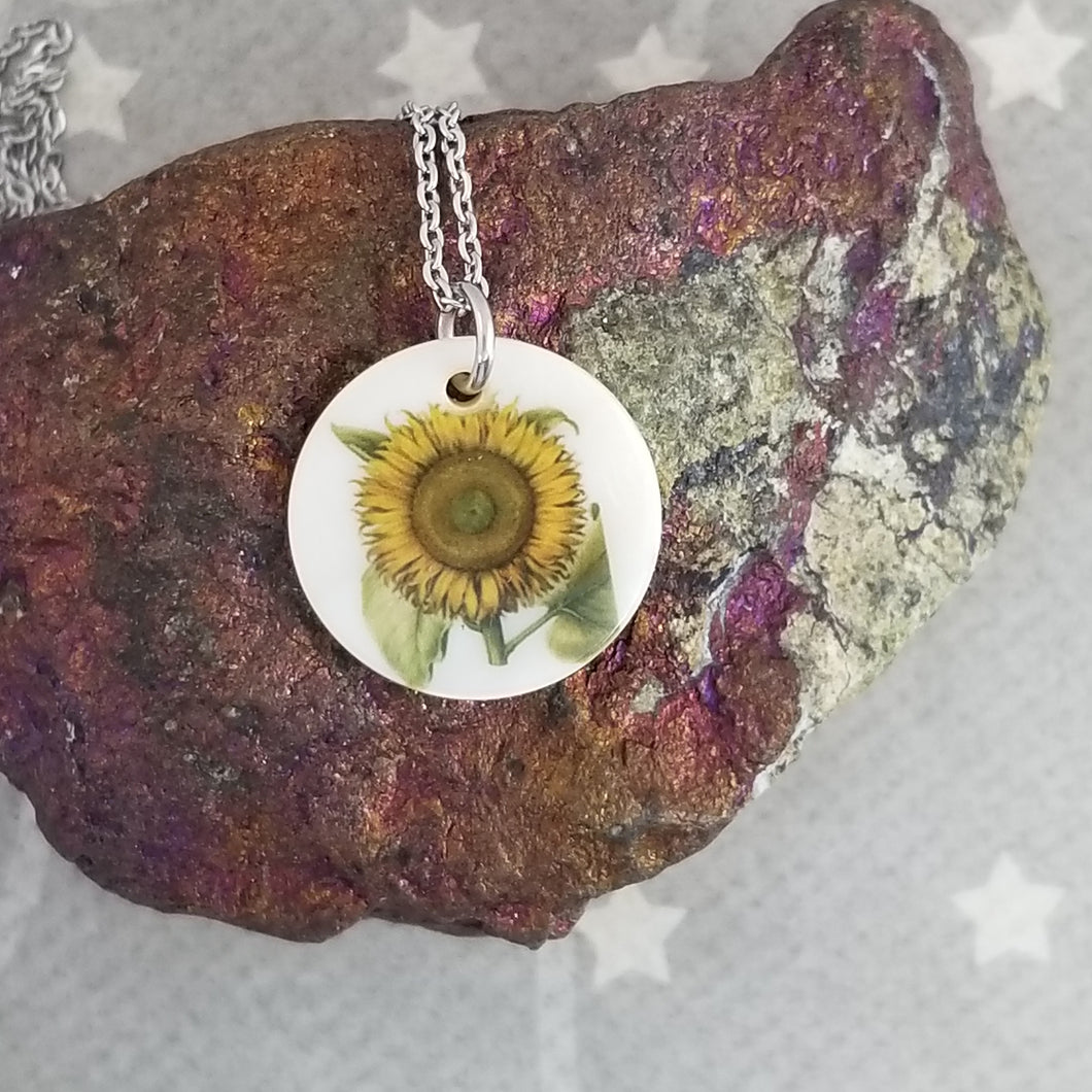 Sunflower - Shell pendant